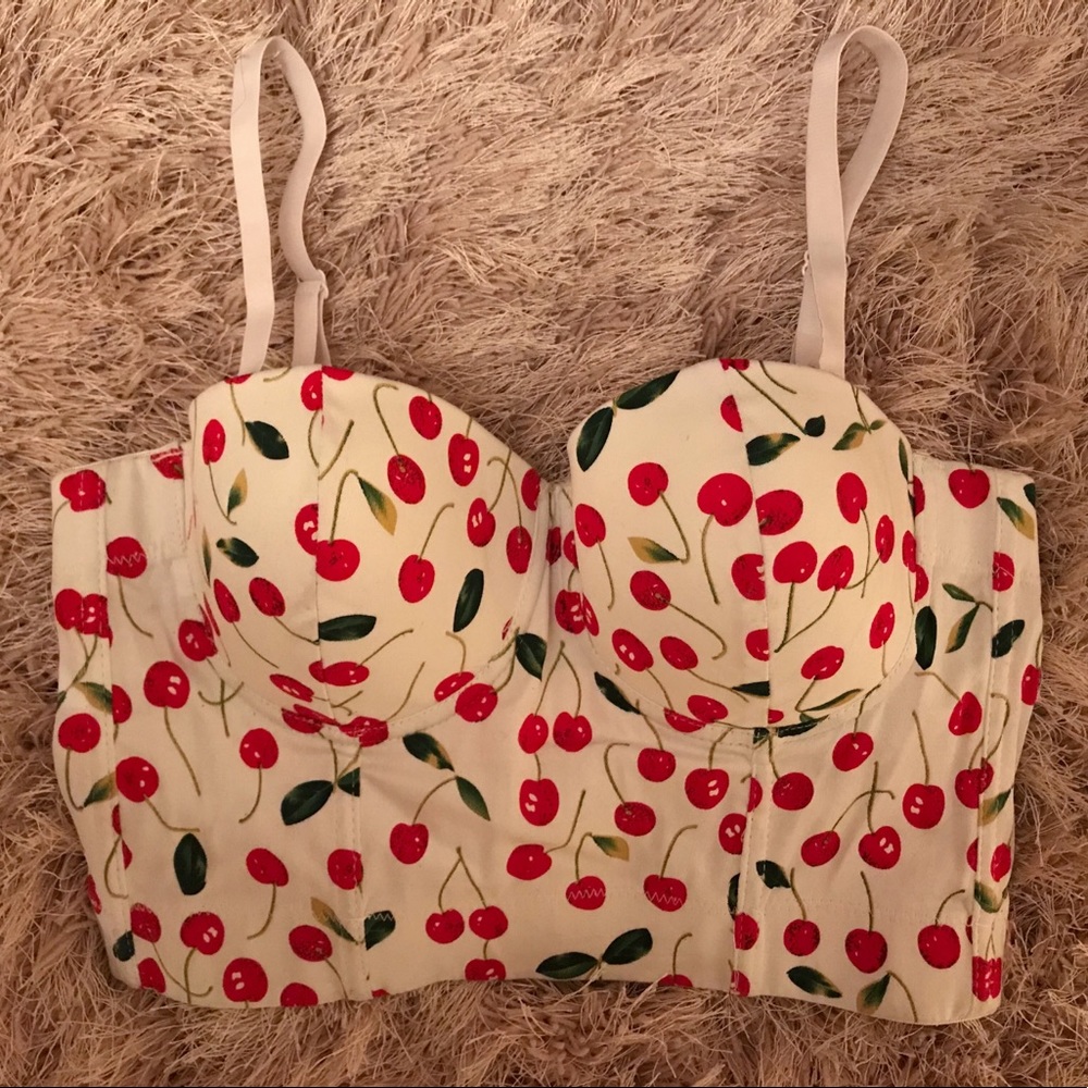 🎉HP🎉 Cherry Crop Top 🍒 - Picture 4 of 6